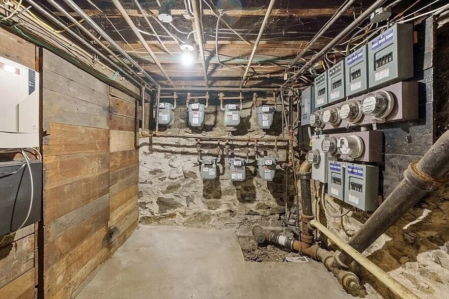 More Photos Of 113 Spruce St, Leominster Apartments For Sale