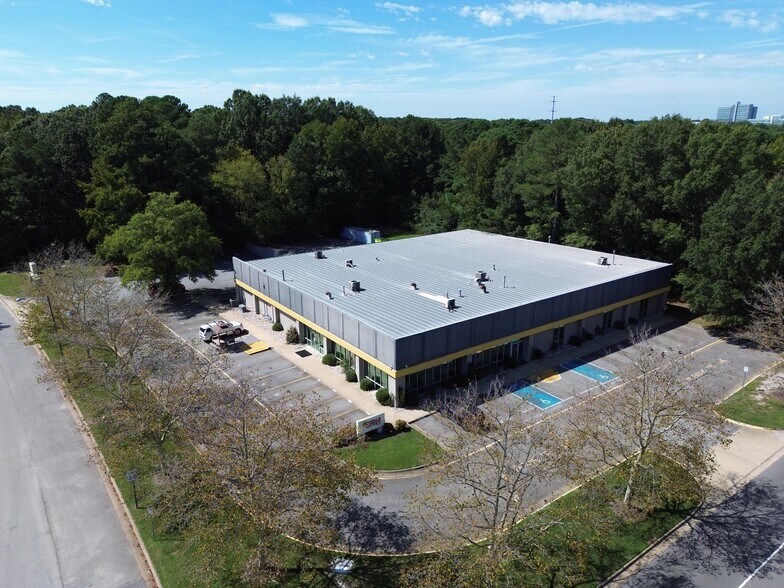 Primary Photo Of 1100 Executive Blvd, Chesapeake Light Distribution For Lease