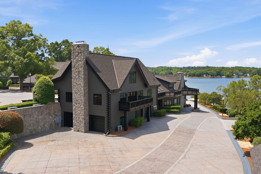 More Photos Of 9715 Nine Eagles Ln, Charlotte Specialty For Sale