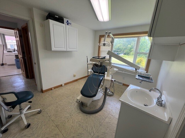 More Photos Of 4931 Southwestern Blvd, Hamburg Office For Sale