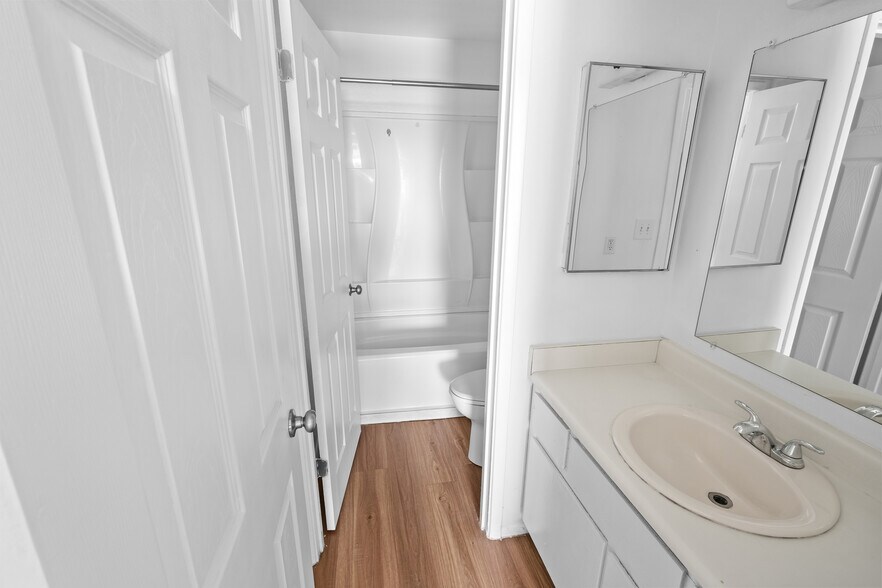 More Photos Of 3801 N 23rd Dr, Phoenix Apartments For Sale