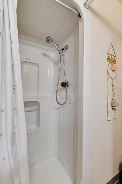 More Photos Of 8733 Shoal Creek Blvd, Austin Office For Lease