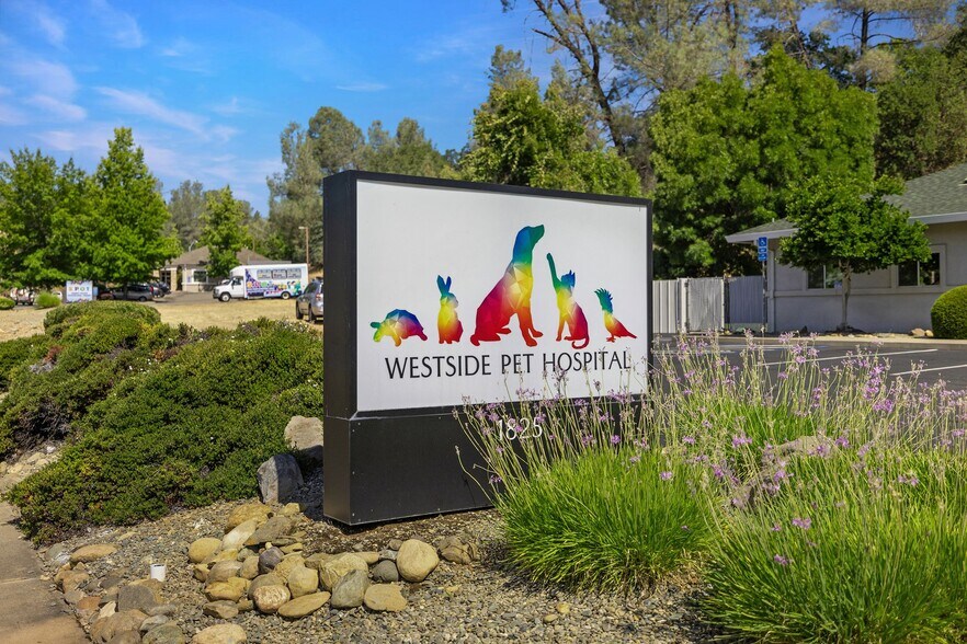 More Photos Of 1825 Buenaventura Blvd, Redding Hospital For Sale