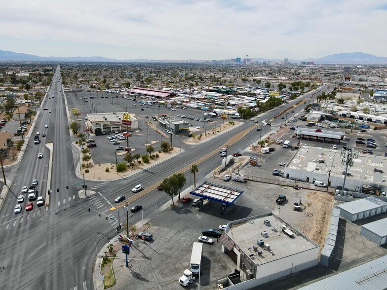 Primary Photo Of 3020 Las Vegas Blvd N, North Las Vegas General Retail For Lease