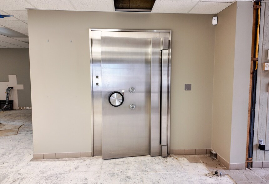 More Photos Of 1808 S Cliff Ave, Sioux Falls Office For Sale