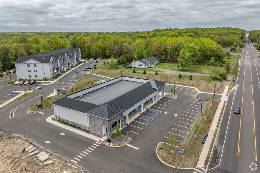 More Photos Of 540 State Route 34, Matawan Storefront Retail Office For Lease