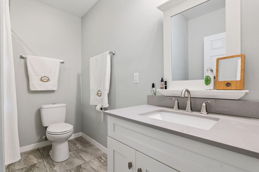 More Photos Of 17425 7th St, Montverde Office For Sale