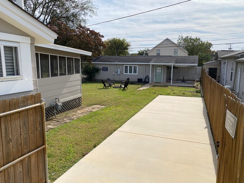 More Photos Of 702 McKinley Ave NE, Huntsville Office Residential For Sale