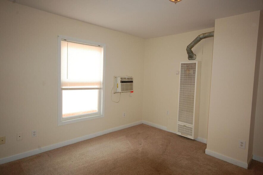 More Photos Of 293 4th Ave, Quantico Apartments For Sale