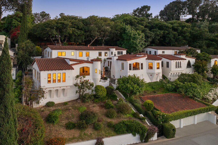 Primary Photo Of 3700 Arbolada Rd, Los Angeles Apartments For Sale