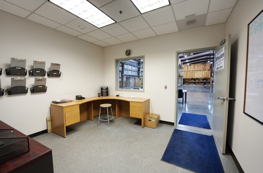 More Photos Of 12306 State Highway 191, Midland Warehouse For Lease