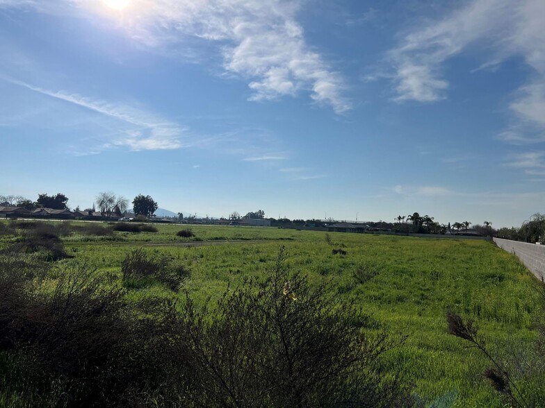 More Photos Of Pioneer Avenue & Highway 65, Porterville Land For Sale