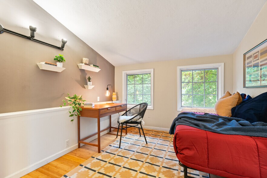 More Photos Of 1824 SW Greenway Cir, West Linn Specialty For Sale