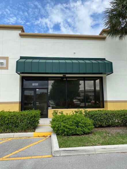 More Photos Of 6125-6155 Lake Worth Rd, Lake Worth Unknown For Lease