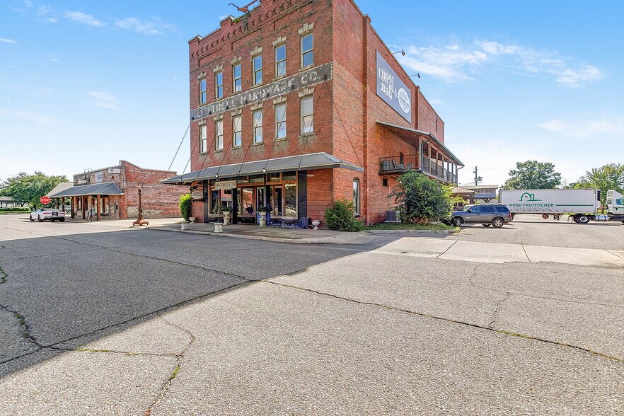 More Photos Of 220 Saint Joseph Ave, Brewton Lodge Meeting Hall For Sale