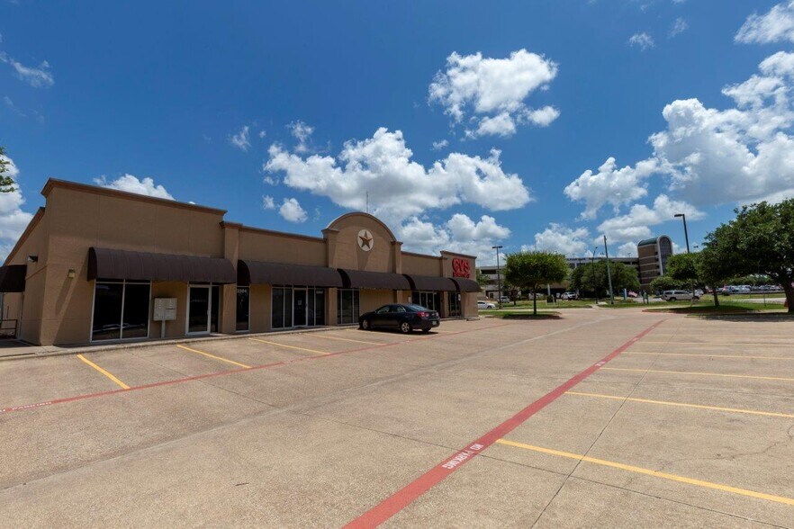 More Photos Of 2300 De Lee St, Bryan Drugstore For Sale