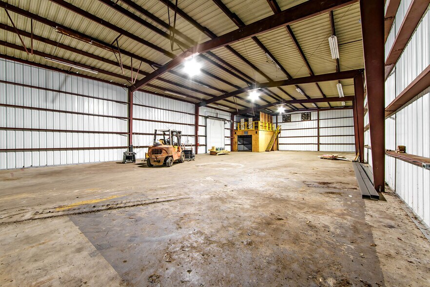 More Photos Of 4821 Highway 182, Houma Industrial For Sale