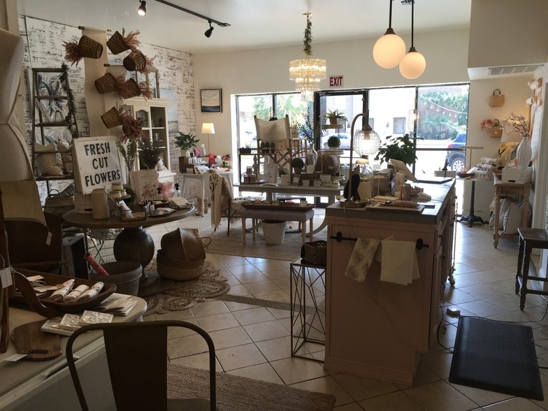More Photos Of 936 Savannah Hwy, Charleston Freestanding For Lease