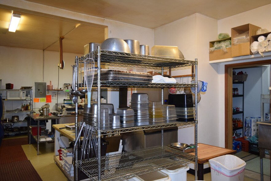 More Photos Of 15915 Sterling Hwy, Ninilchik Restaurant For Sale