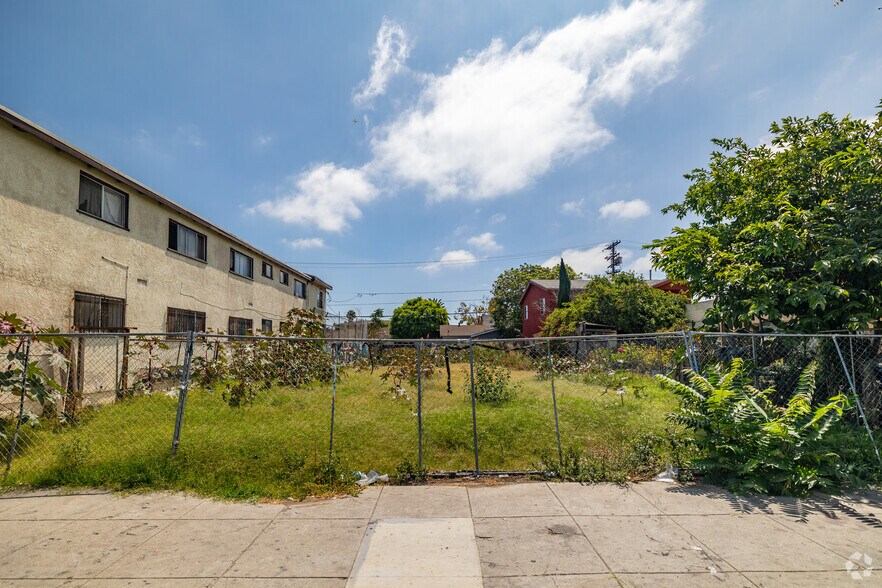 More Photos Of 8304 S Broadway, Los Angeles Land For Sale