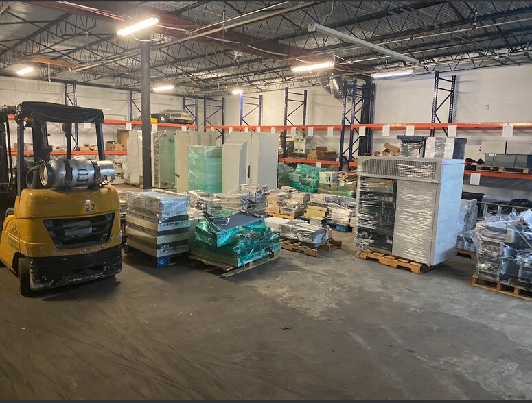 More Photos Of 1360 NW 65th Ave, Plantation Warehouse For Lease