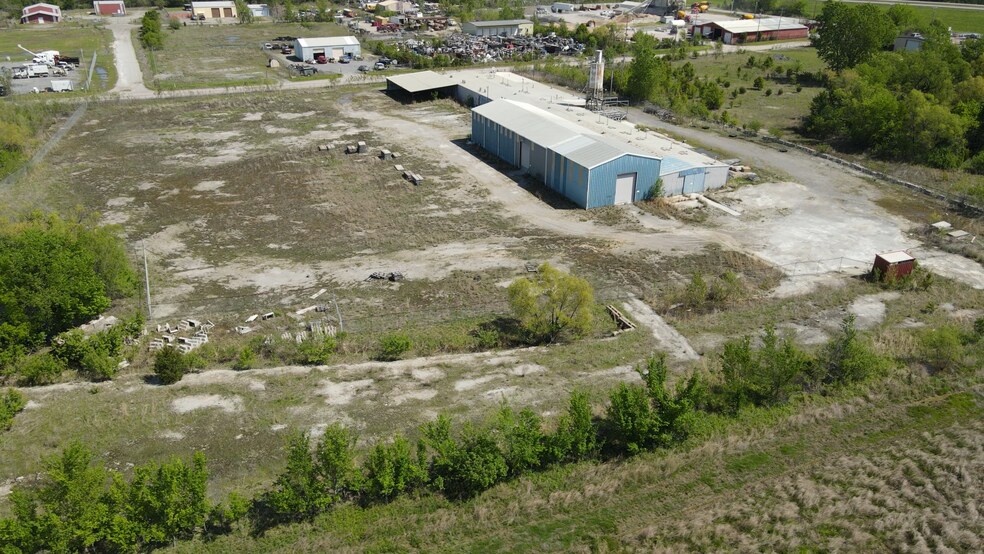 More Photos Of 611 Azalea Dr, Muskogee Warehouse For Sale