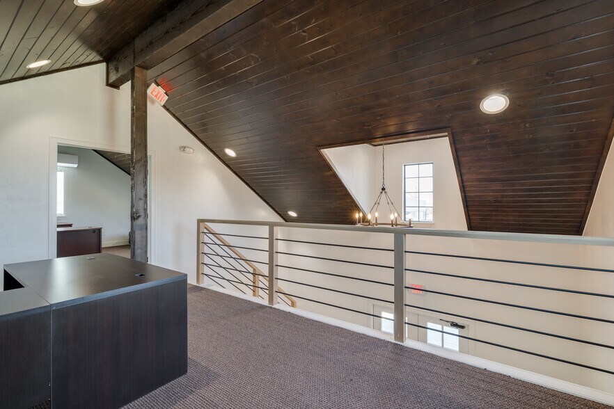 More Photos Of 9416 N Nichols Rd, The Village Office For Lease
