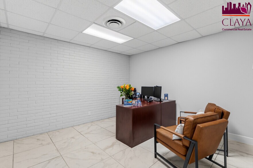 More Photos Of 1600 University Blvd, Brownsville Office For Sale