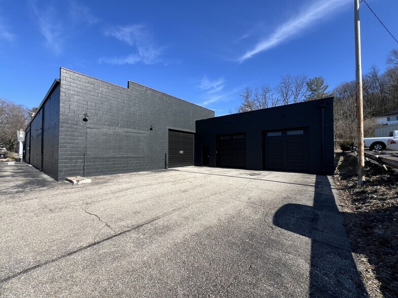 More Photos Of 465 E Main St, Batavia Warehouse For Sale