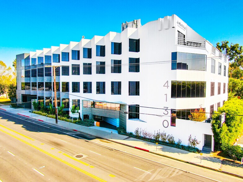 More Photos Of 4130 Cahuenga Blvd, Toluca Lake Office For Sale