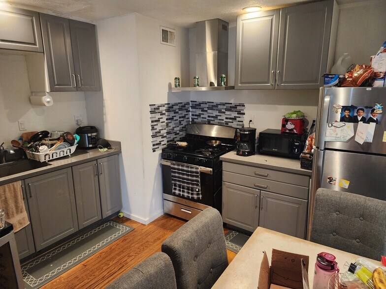 More Photos Of 1242 4th St, San Rafael Apartments For Sale