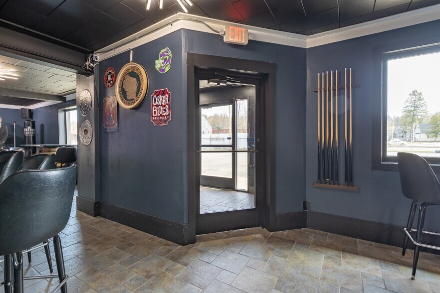 More Photos Of 740 Washington St, Wausau Bar For Sale