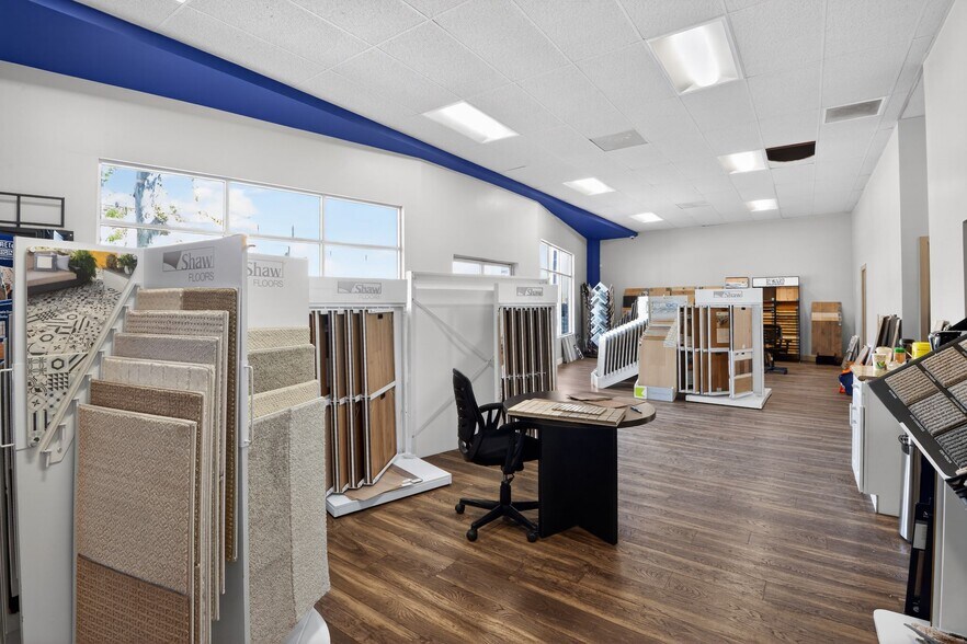 More Photos Of 18314 Sherman Way, Reseda Storefront For Sale