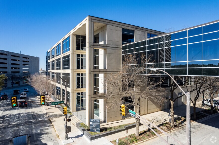 More Photos Of 600 W 6th St, Fort Worth Office For Lease