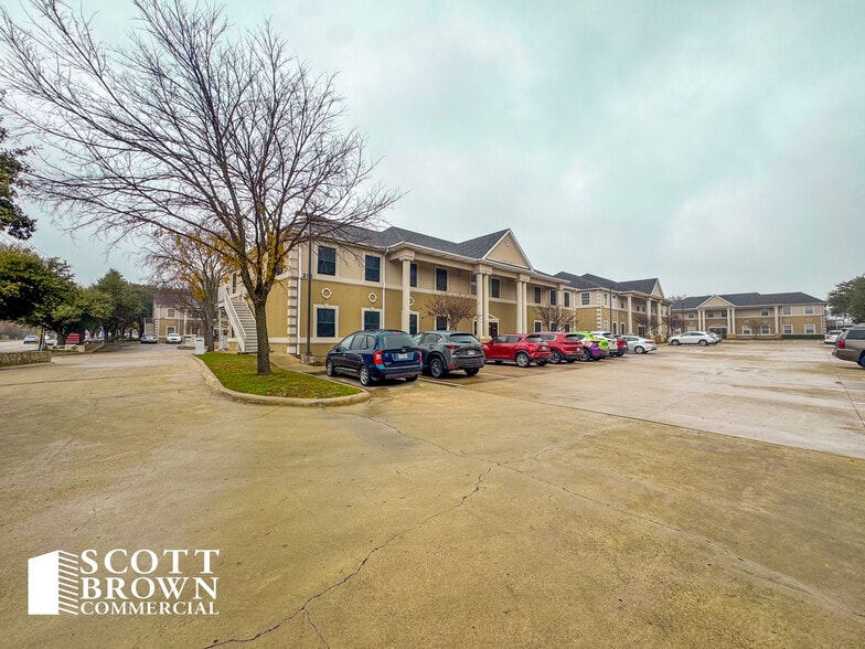 More Photos Of 315 S Jupiter Rd, Allen Office For Lease