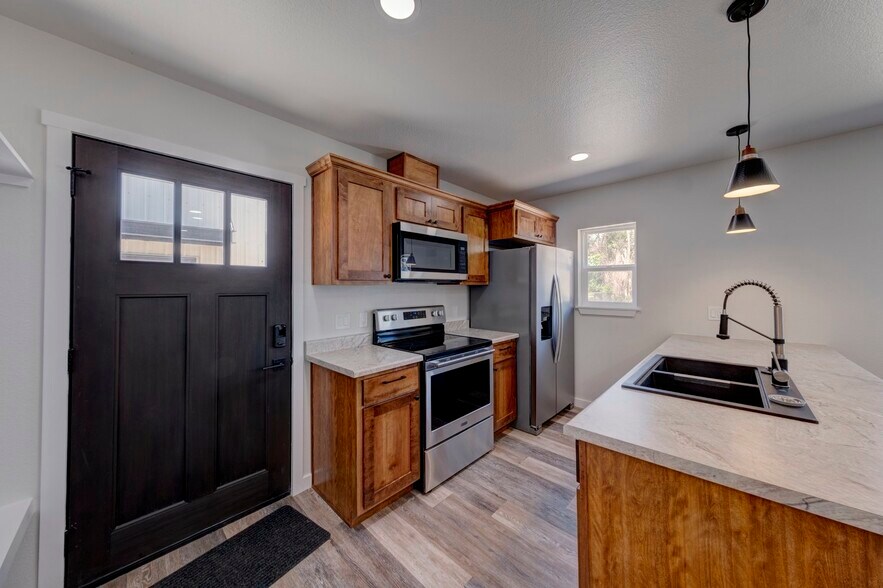 More Photos Of 744 E Loucks St, Sheridan Apartments For Sale