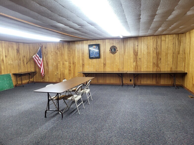 More Photos Of 2123 S Phillips Rd, Lanett Flex For Sale