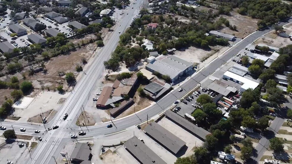 More Photos Of 2833 Roosevelt Ave, San Antonio Warehouse For Lease