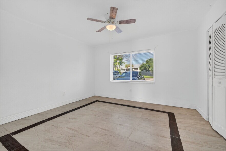 More Photos Of 275 116th Ave, Treasure Island Apartments For Sale