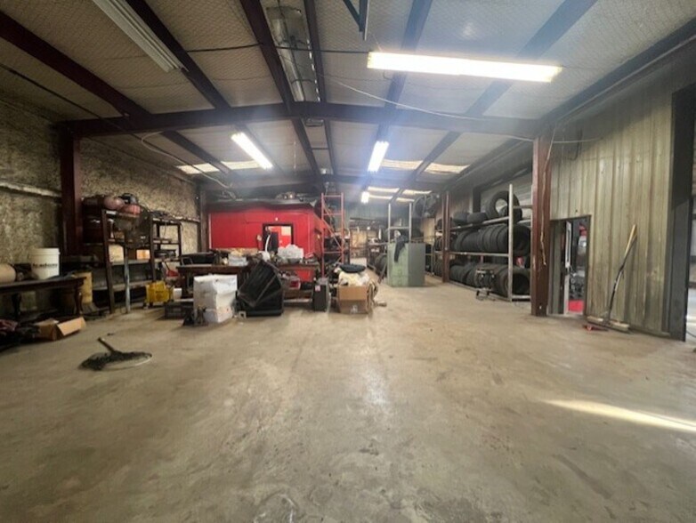 More Photos Of 1914 Cypress St, West Monroe Service For Sale