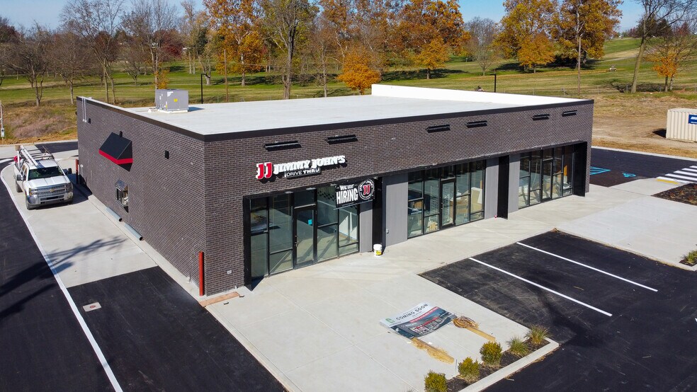 More Photos Of 930 Louisville Rd, Frankfort Storefront For Lease