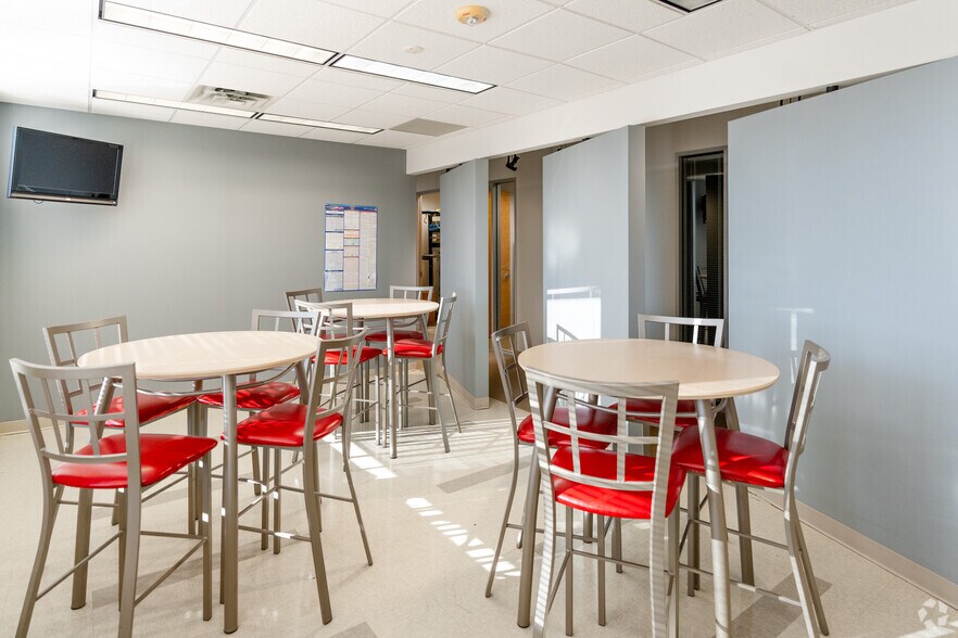 More Photos Of 7780 Brier Creek Pky, Raleigh Medical For Lease