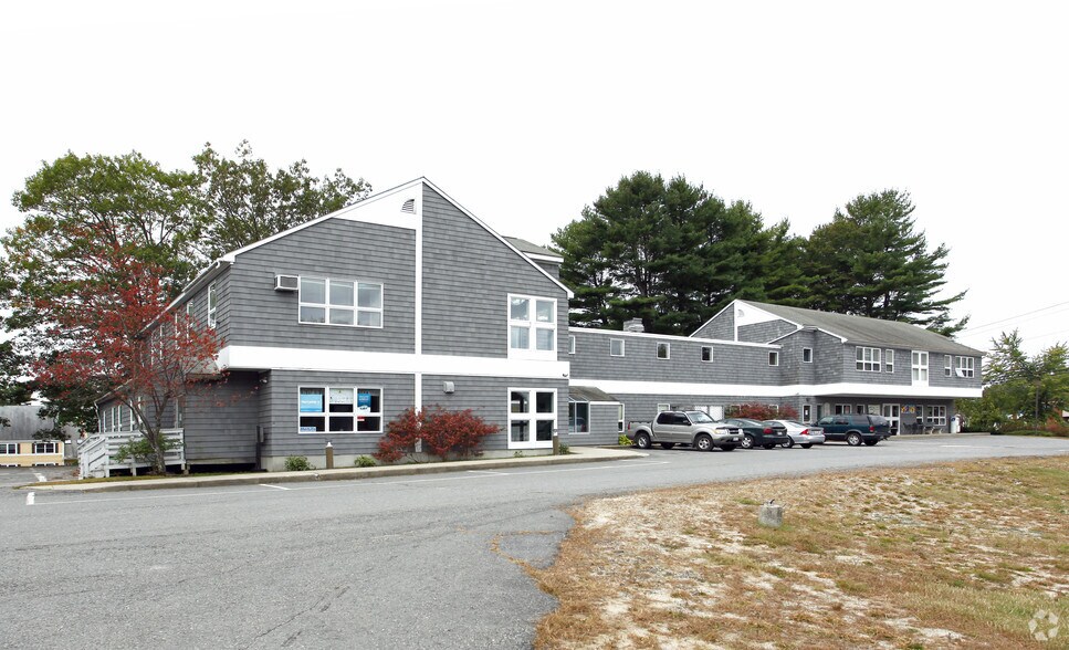 More Photos Of 155 Saco Ave, Old Orchard Beach Office For Sale