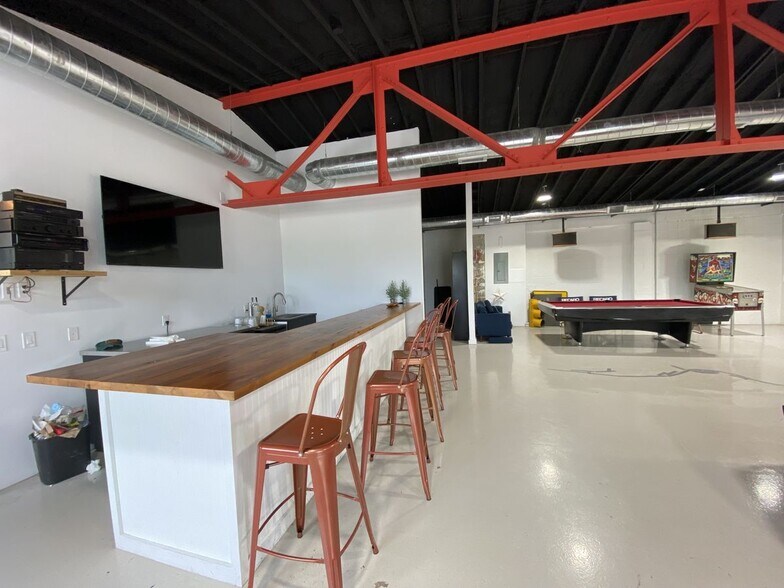 More Photos Of 8080 Grand St, Dexter Auto Repair For Sale