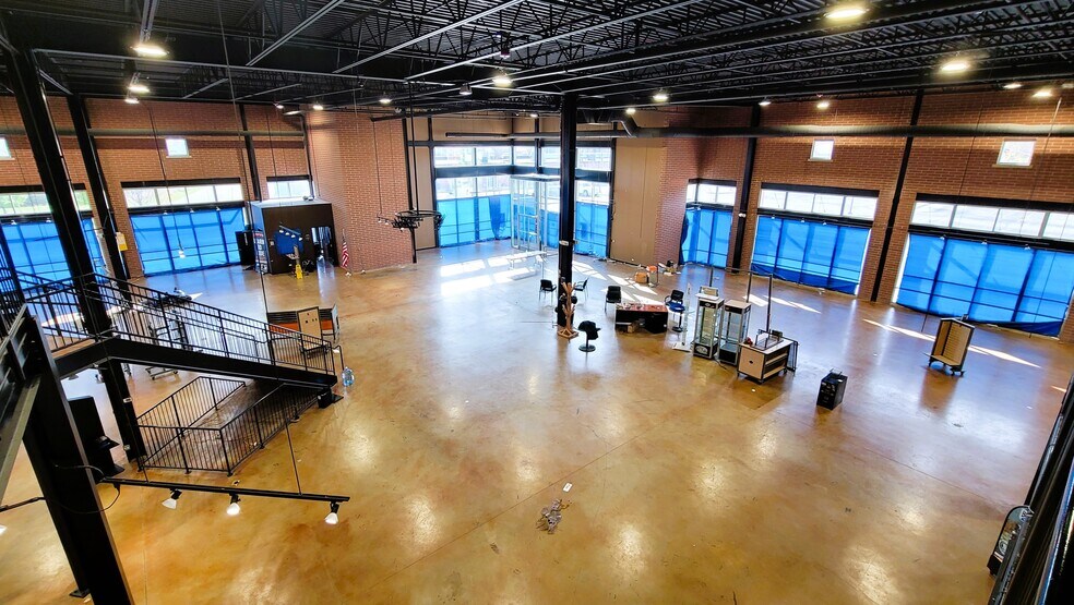 More Photos Of 2015 N Rand Rd, Palatine Auto Dealership For Sale