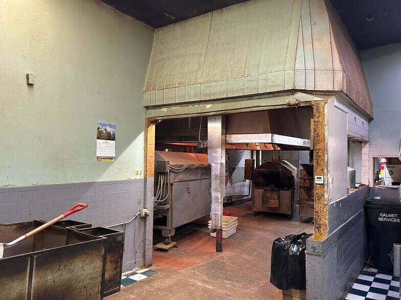 More Photos Of 2620 E Cesar E Chavez Ave, Los Angeles General Retail For Sale