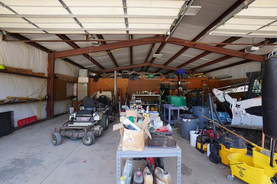 More Photos Of 54450 E Highway 85A, Afton Service For Sale