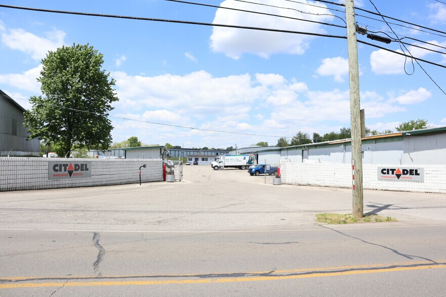 More Photos Of 251 Price Rd, Lexington Warehouse For Lease