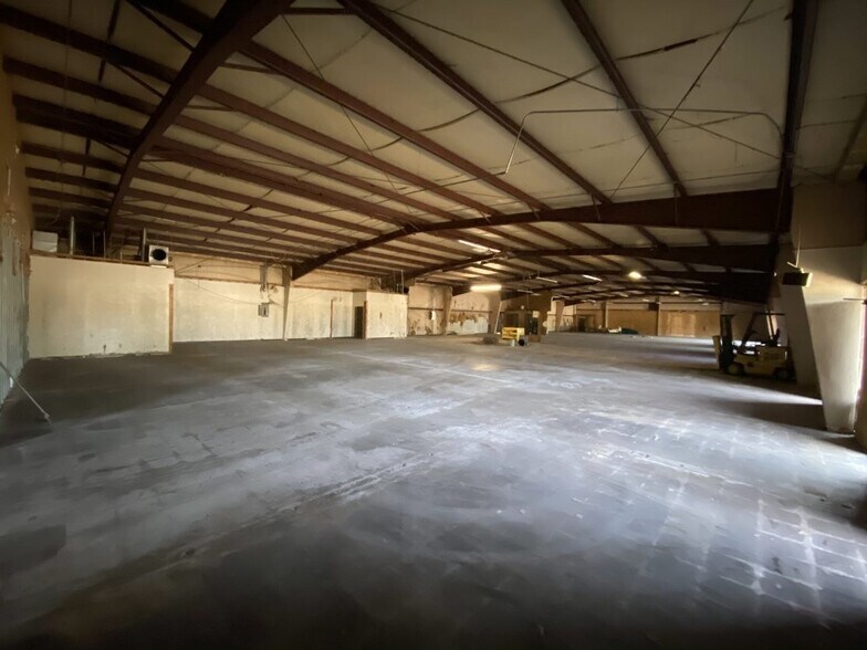 More Photos Of 4618 Wheeler Ave, Fort Smith Light Manufacturing For Lease
