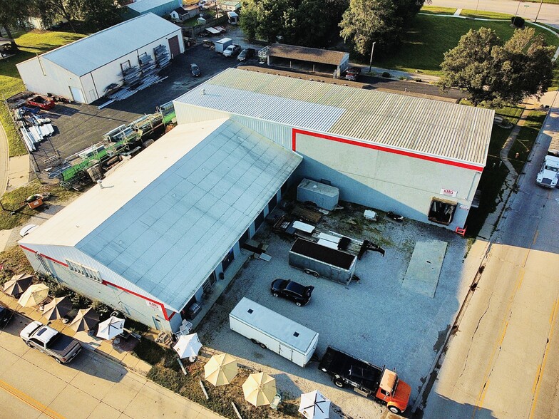 Primary Photo Of 107 Caroline St, Bloomington Warehouse For Sale